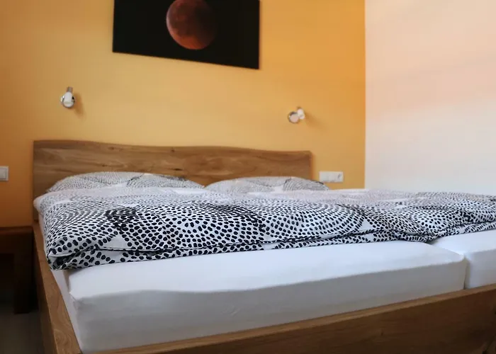 Zur Frankenhoehe Apartman *